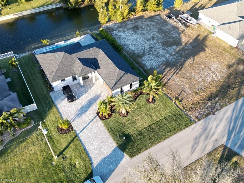 615 22nd Ter, Cape Coral