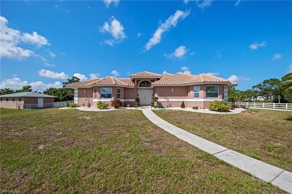 13541 Stringfellow Rd, Bokeelia, photo 3