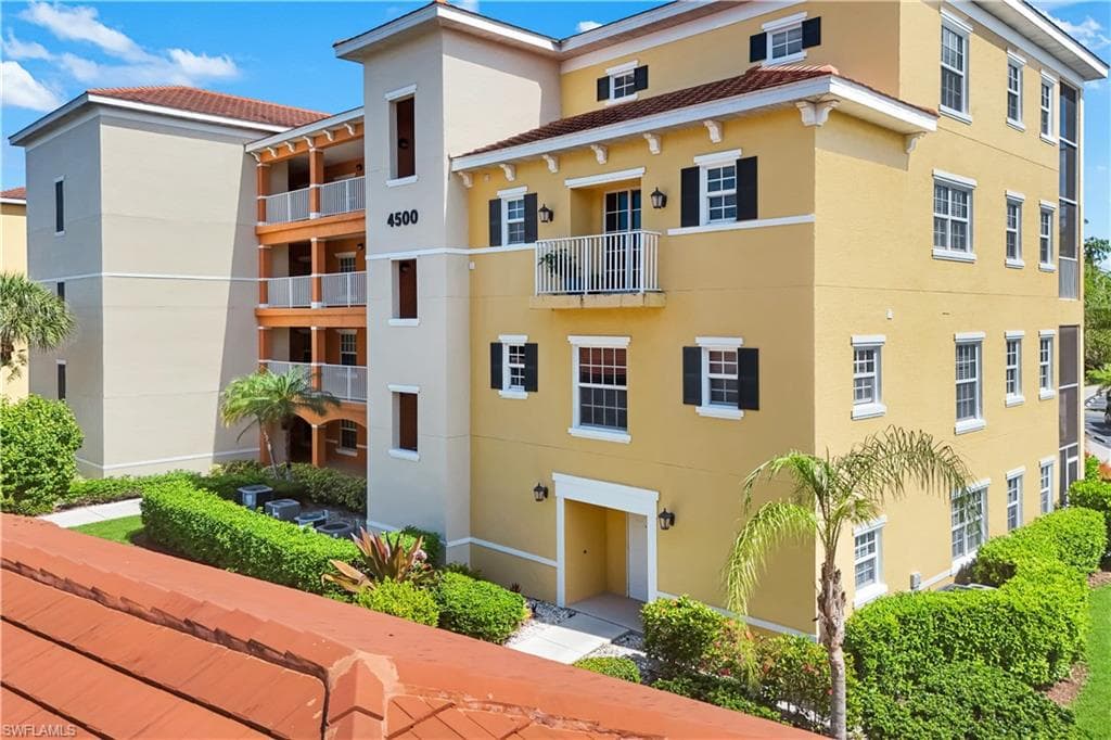 4500 Botanical Place Cir #107, Naples, photo 3