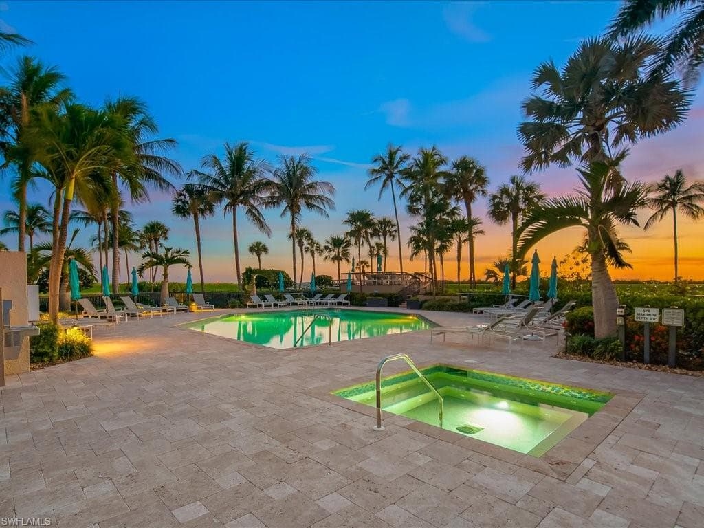 4551 Gulf Shore Blvd #1606, Naples