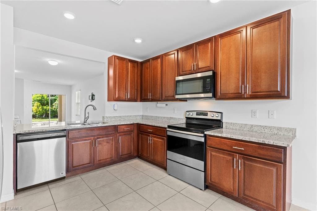 722 Hadley Pl, Naples, photo 2