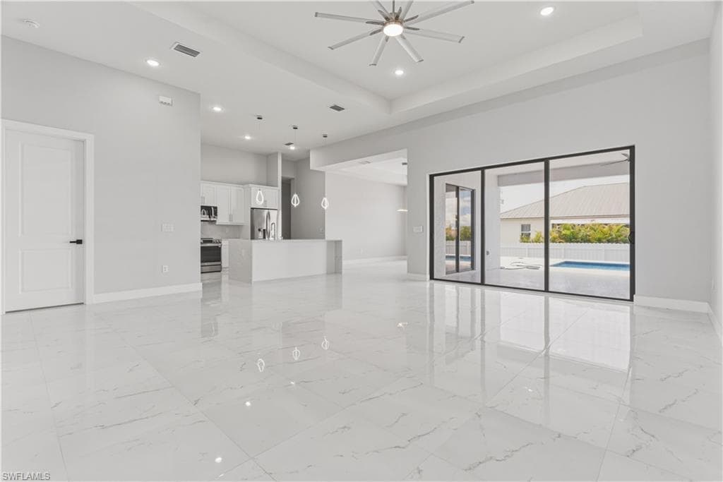 4328 32nd Ln, Cape Coral, photo 3