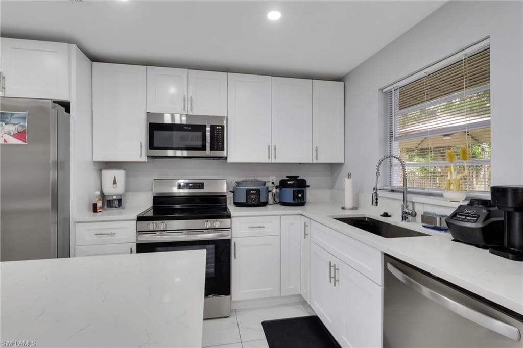 2025 49th Ter, Naples, photo 2