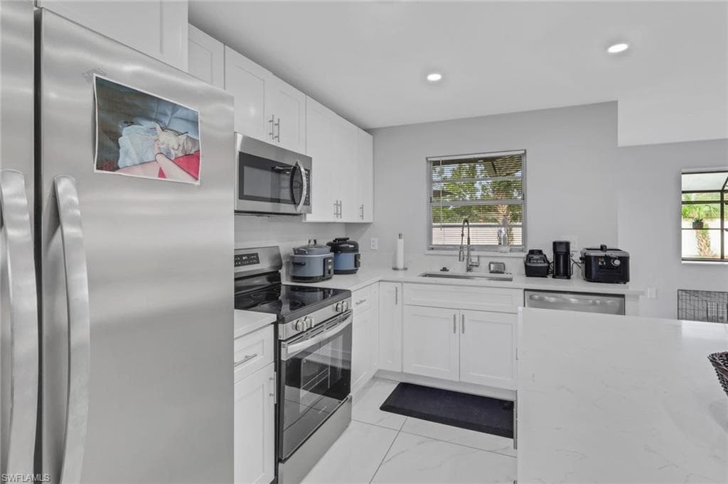 2025 49th Ter, Naples, photo 3
