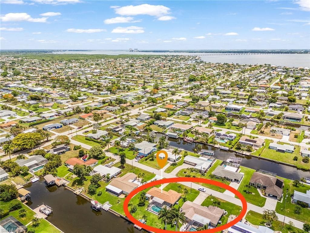 3018 17th Pl, Cape Coral, photo 2