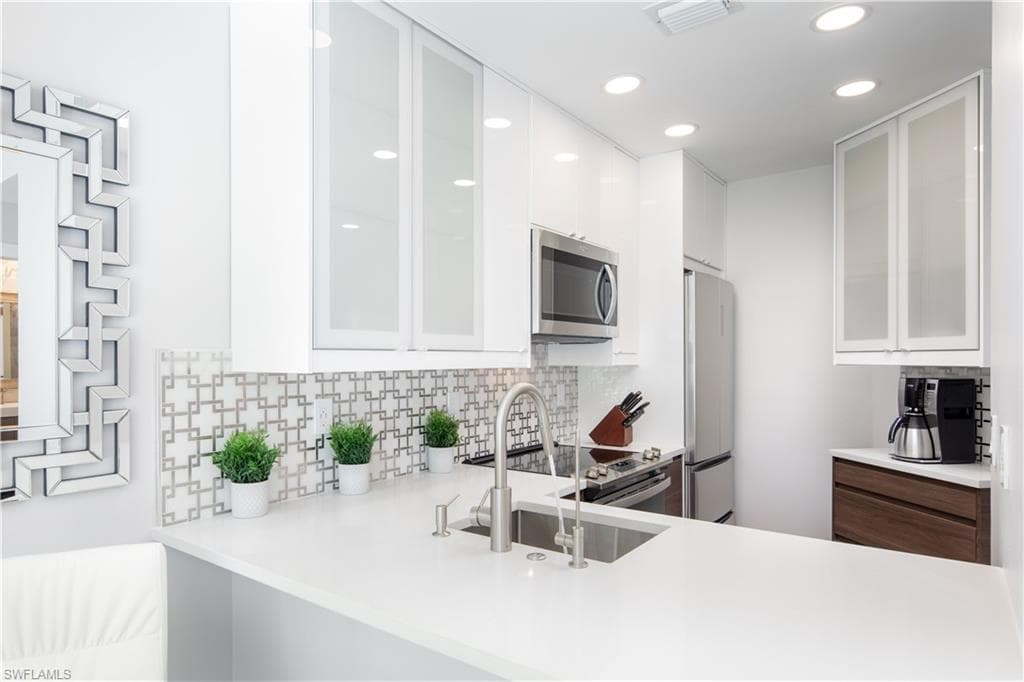3323 Olympic Dr #711, Naples, photo 2