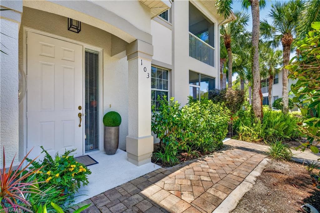 5035 Yacht Harbor Dr #103, Naples