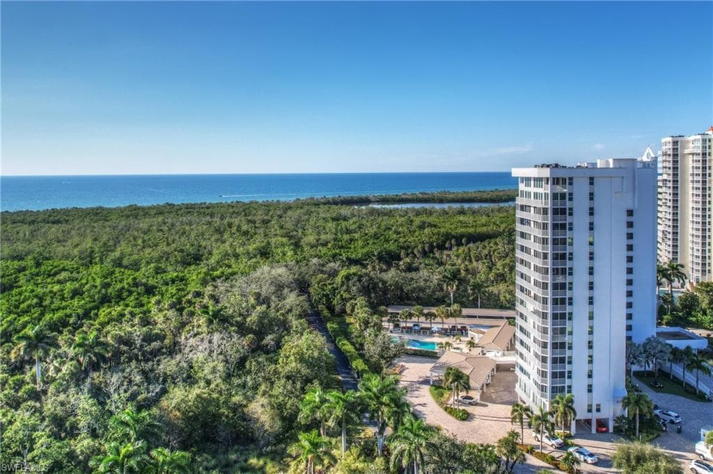 6361 Pelican Bay Blvd #202, Naples, photo 2