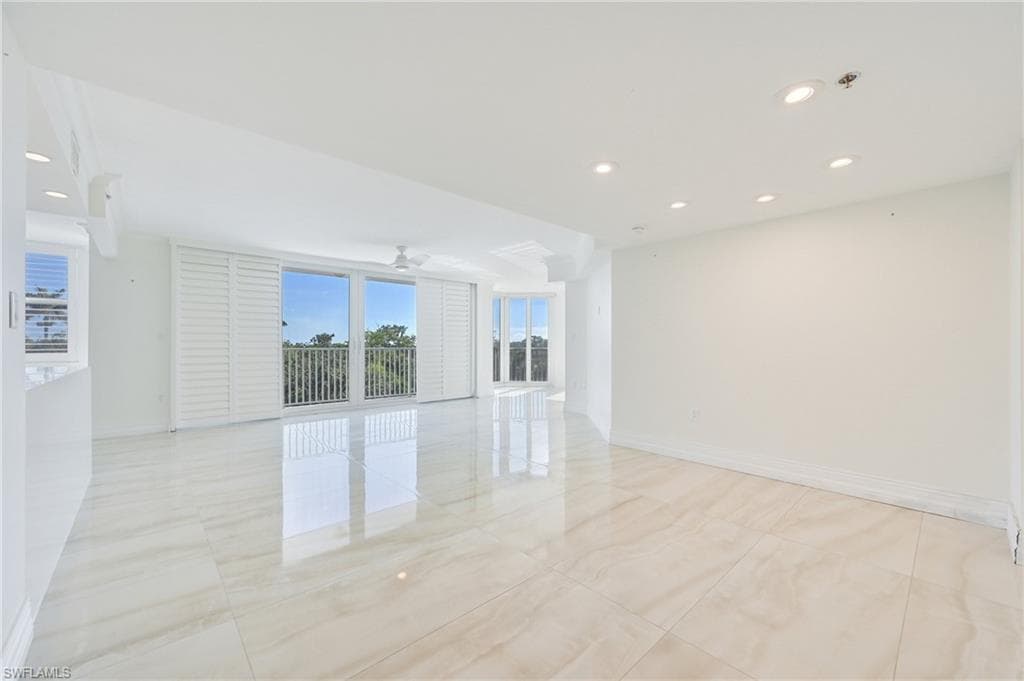 6361 Pelican Bay Blvd #202, Naples, photo 3