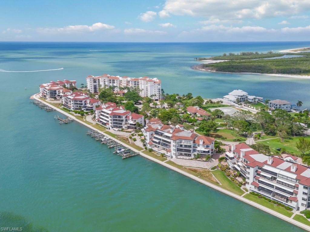 232 La Peninsula Blvd #232, Naples