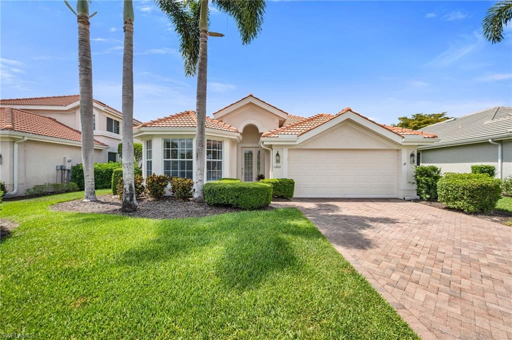 11801 Bramble Ct, Naples