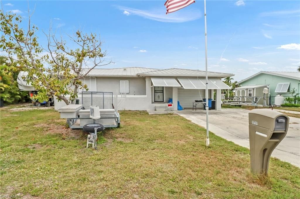 17731 Broadway Ave, Fort Myers Beach