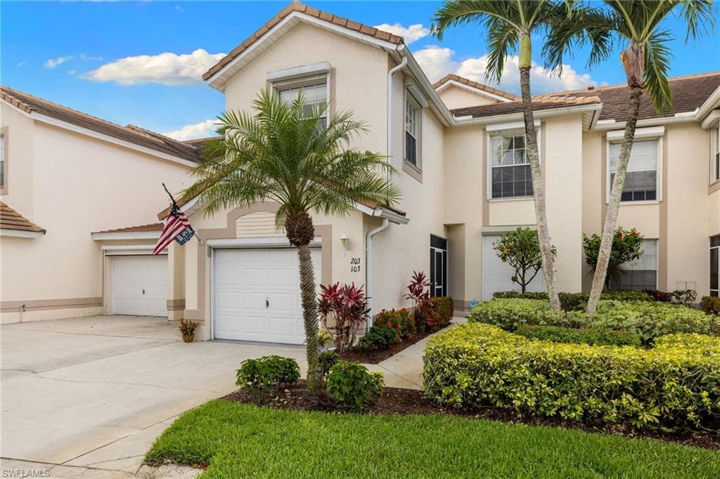 221 Sunrise Cay #203, Naples, photo 2