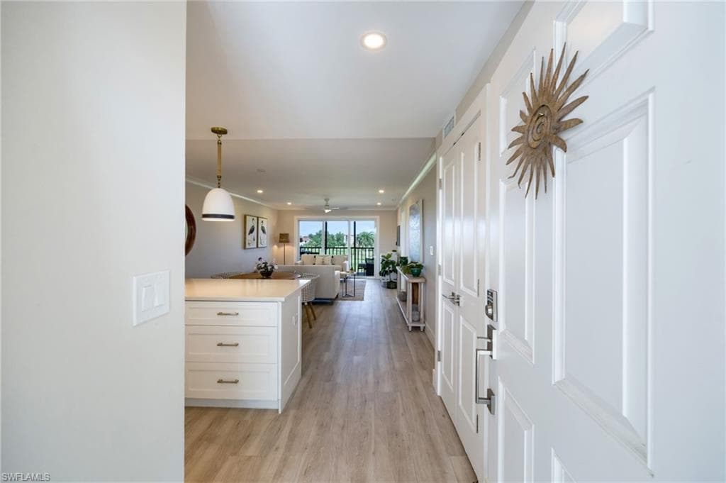 29 High Point Cir #403, Naples, photo 2