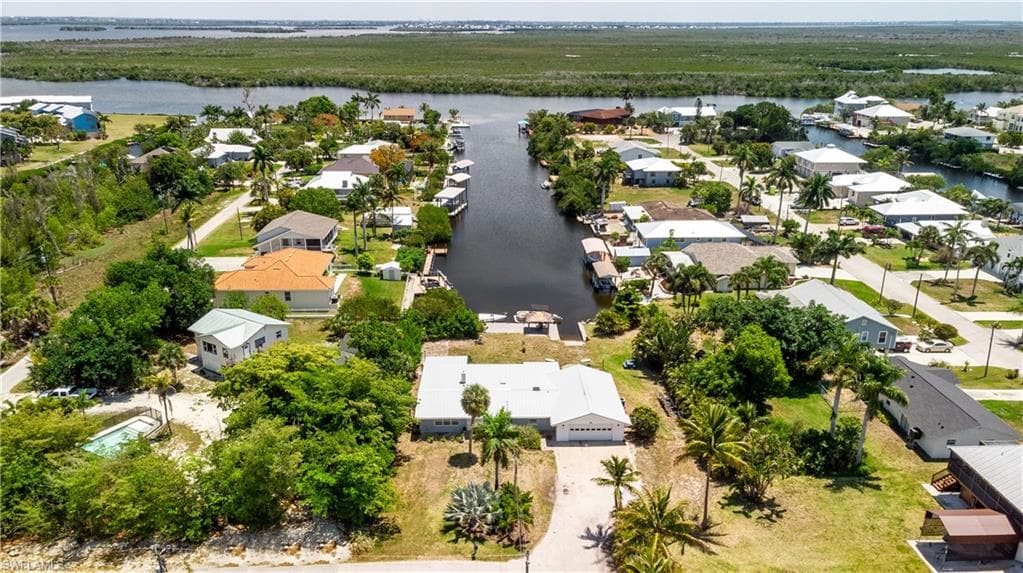 5387 Marina Dr, Bokeelia, photo 2