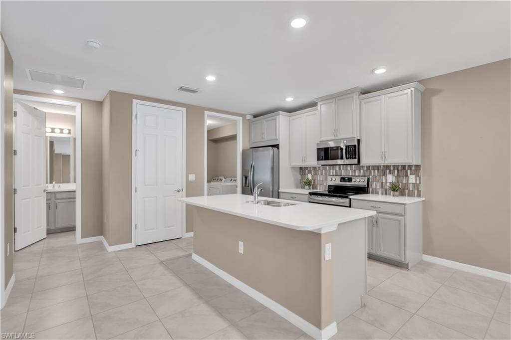 14695 Edgewater Cir, Naples, photo 2