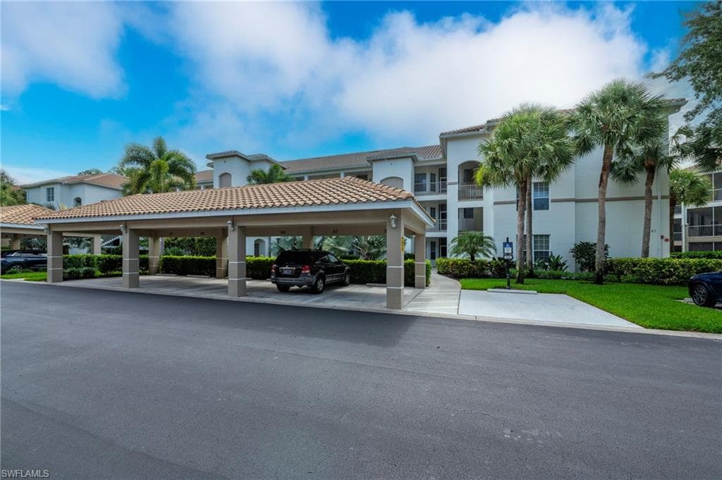 8247 Parkstone Pl #206, Naples