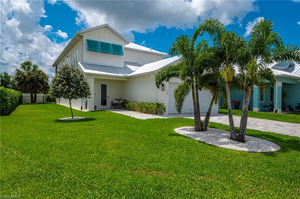 158 Cambria Ln, Naples