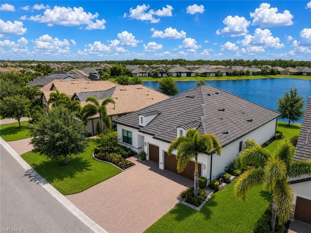 7478 Winding Cypress Dr, Naples, photo 2