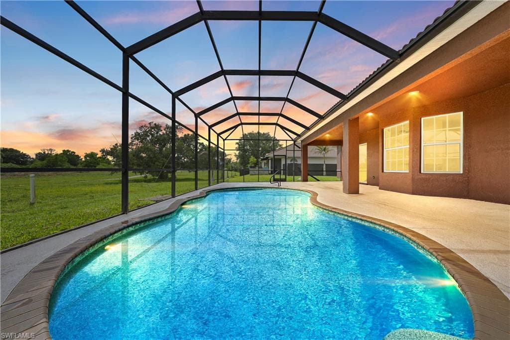 680 Mirror Lakes Ct, Lehigh Acres