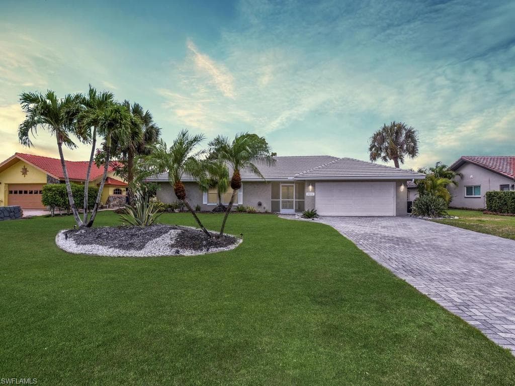 28372 Verde Ln, Bonita Springs