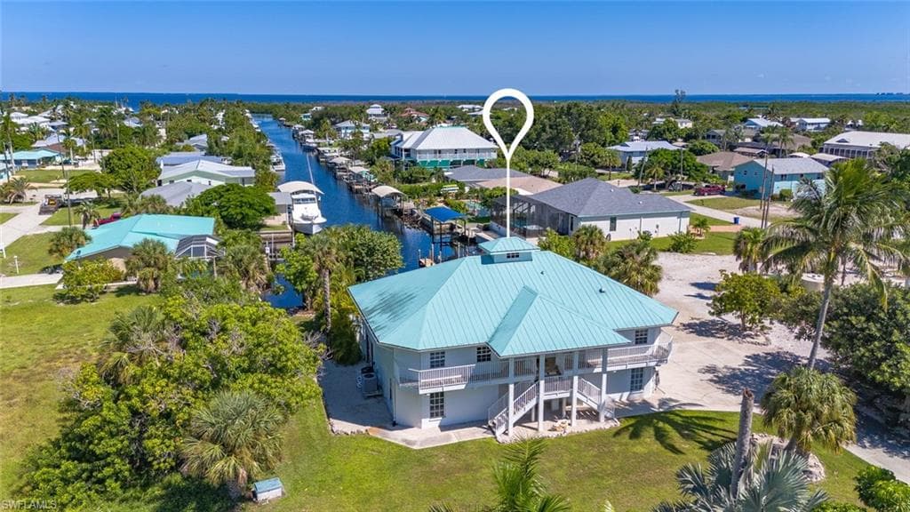 7380 Barrancas Ave, Bokeelia