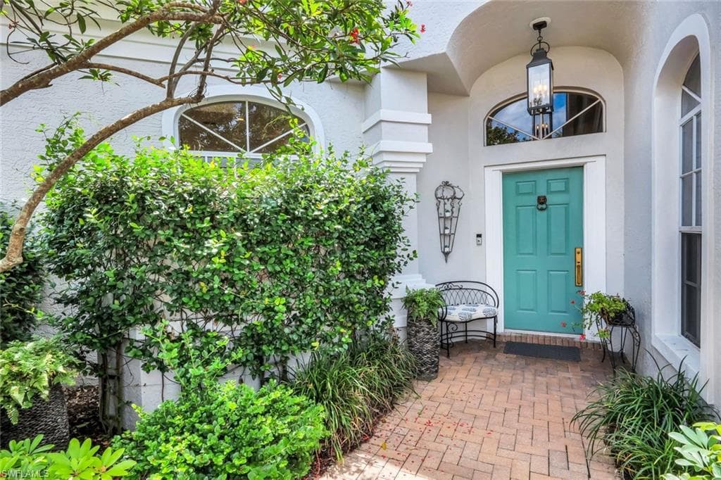 15248 Devon Green Ln, Naples