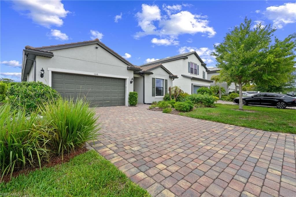 16141 Palmetto Prairie Dr, Alva, photo 3