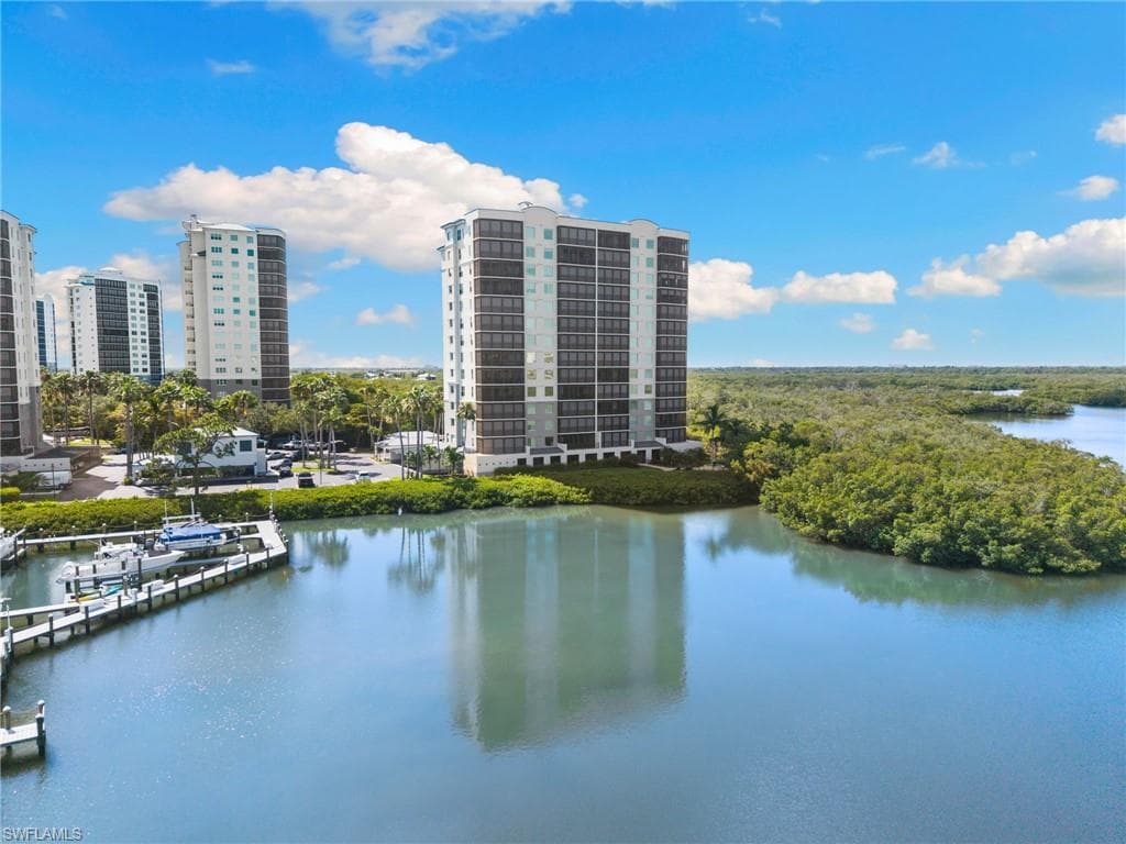 420 Cove Tower Dr #804, Naples
