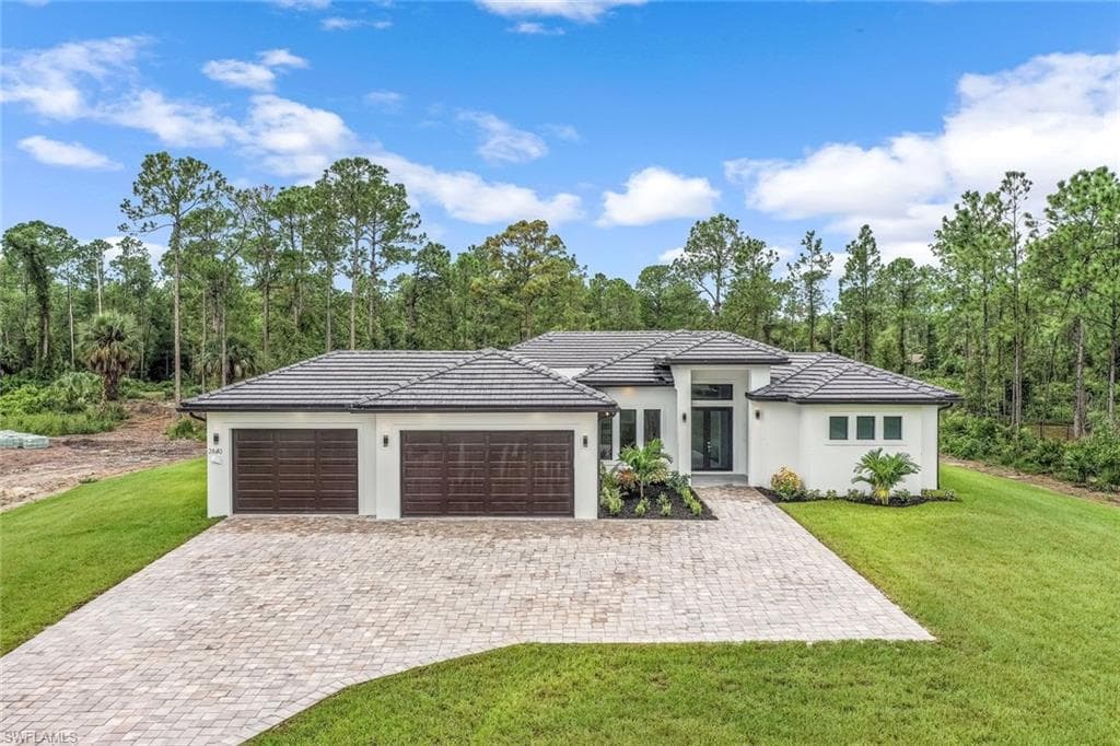 2840 Golden Gate Blvd, Naples