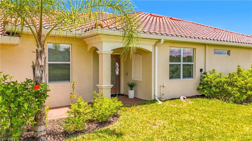 2558 Vine Ave, Naples, photo 2