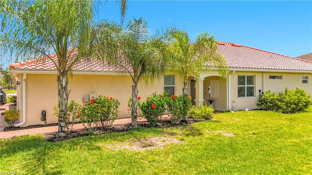 2558 Vine Ave, Naples, photo 3