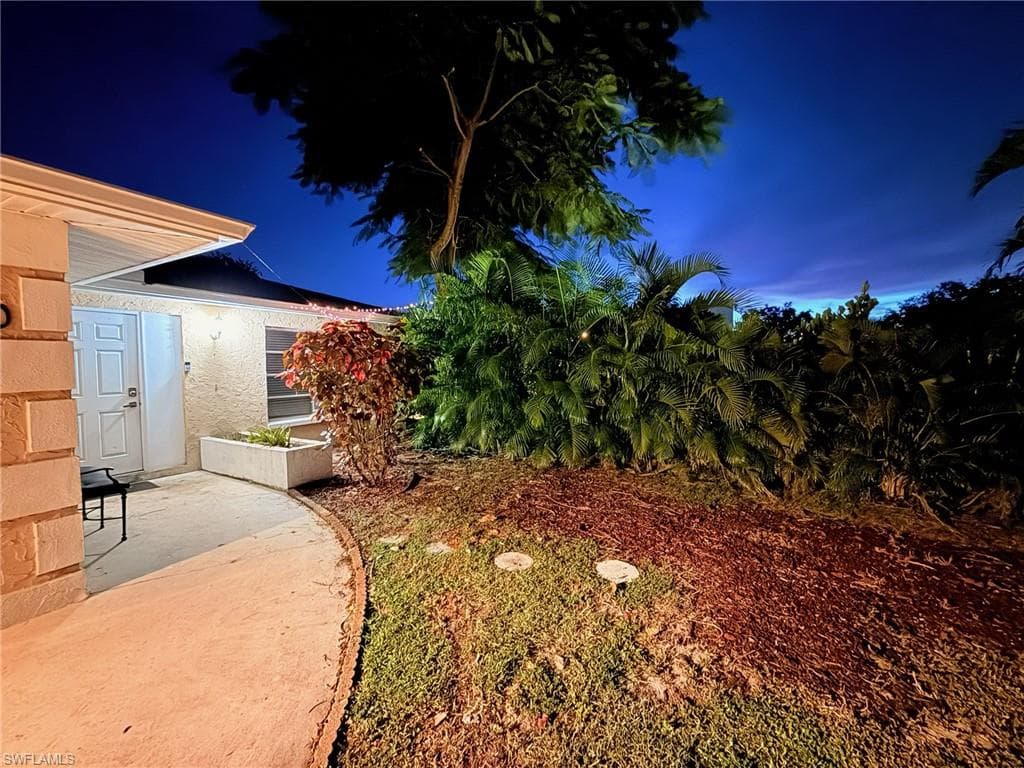 690 95th Ave, Naples, photo 2