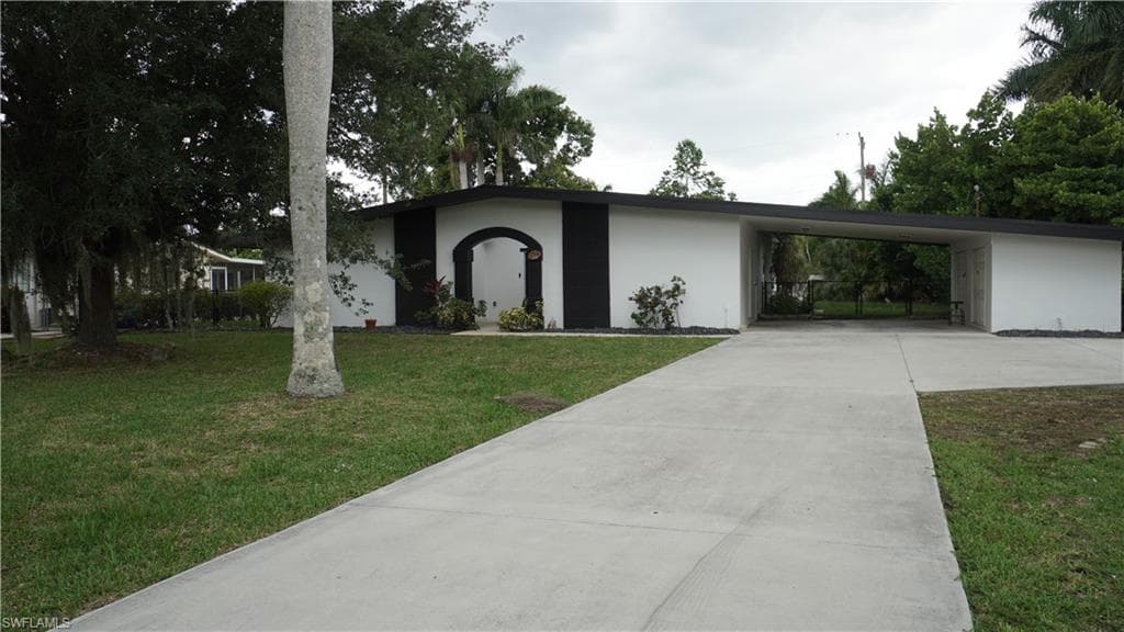 544 Bayside Dr, Fort Myers, photo 2