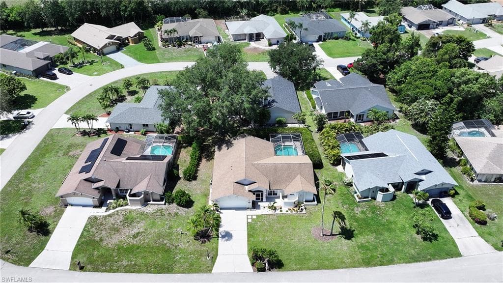 9910 Laketree Ct, Fort Myers, photo 3