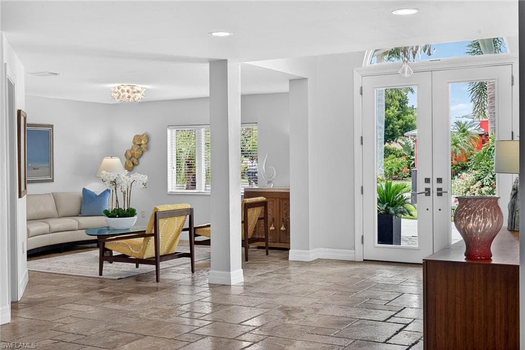 8390 Riviera Ave, Fort Myers, photo 3