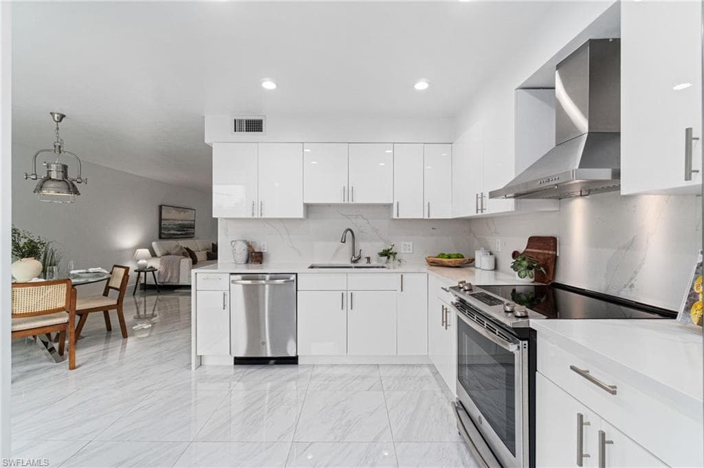 995 9th Ave #4, Naples, photo 2