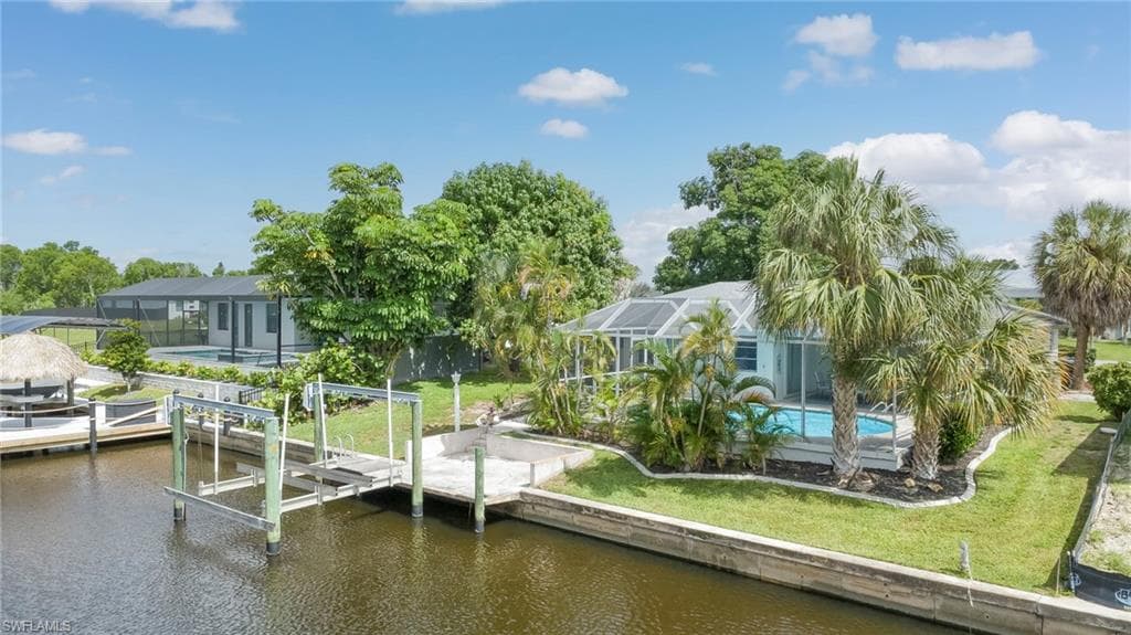 1914 Ottersrest Ln, Cape Coral, photo 2