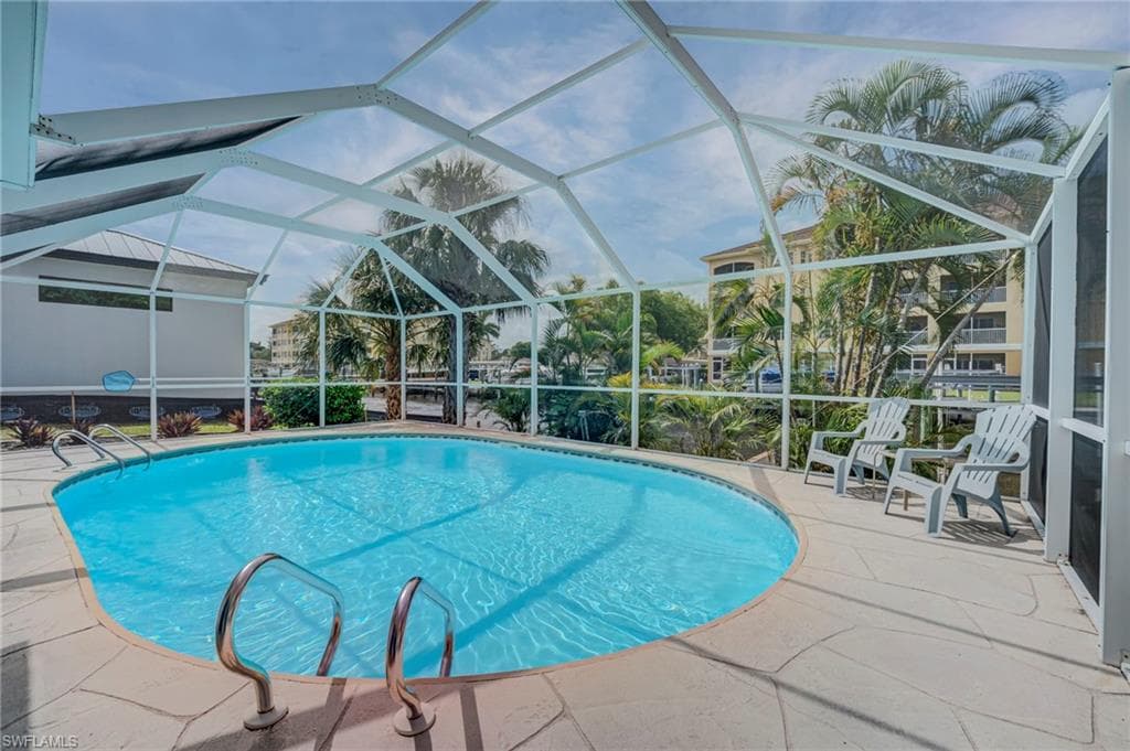 1914 Ottersrest Ln, Cape Coral, photo 3