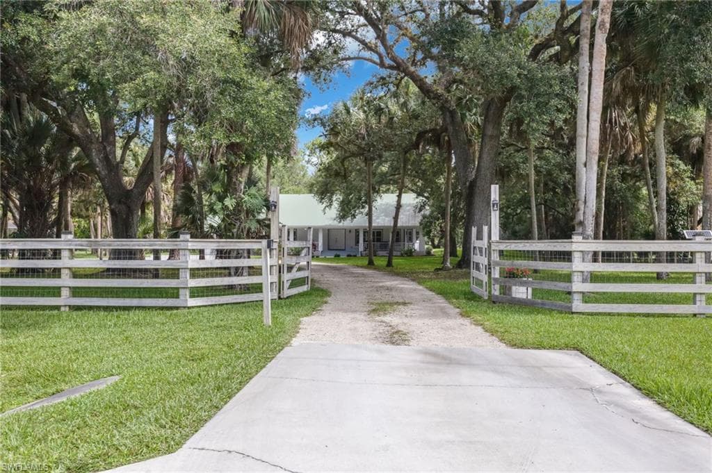 4315 13th Ave, Naples
