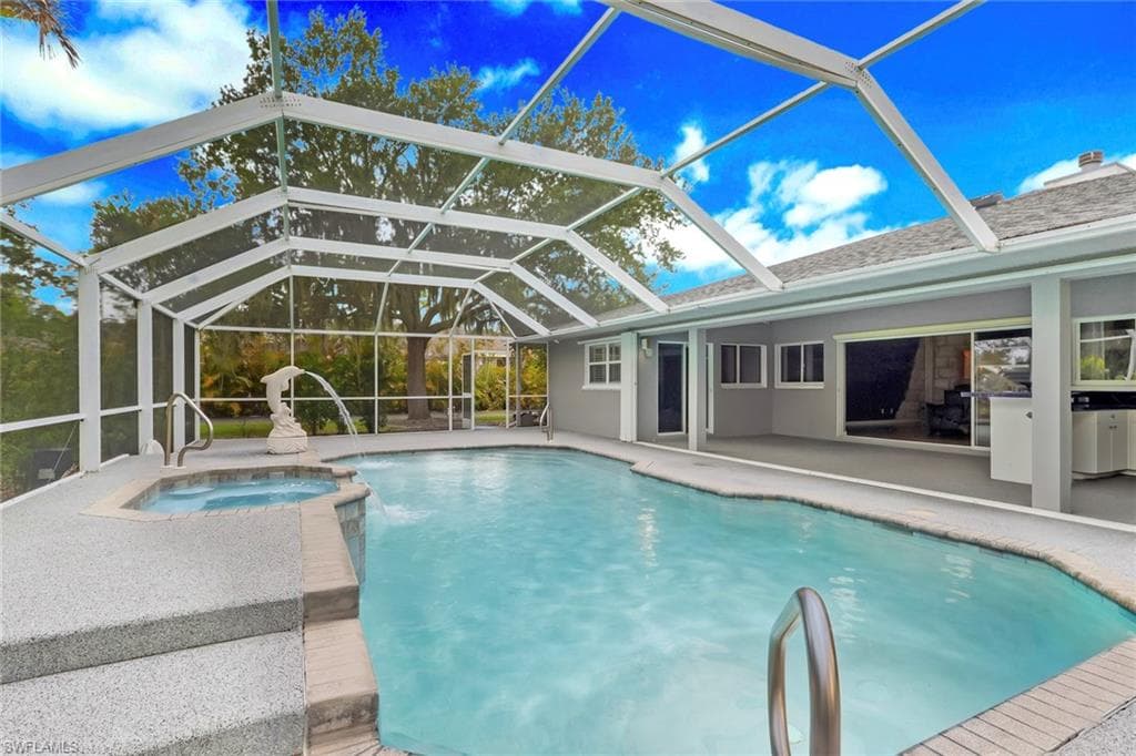 15261 Shamrock Dr, Fort Myers, photo 2