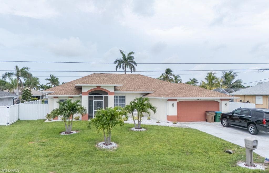 946 23rd Pl, Cape Coral, photo 3