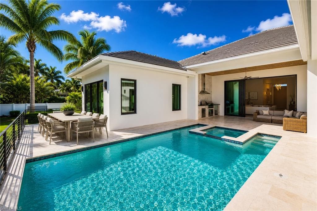 1364 Cypress Woods Dr, Naples, photo 3