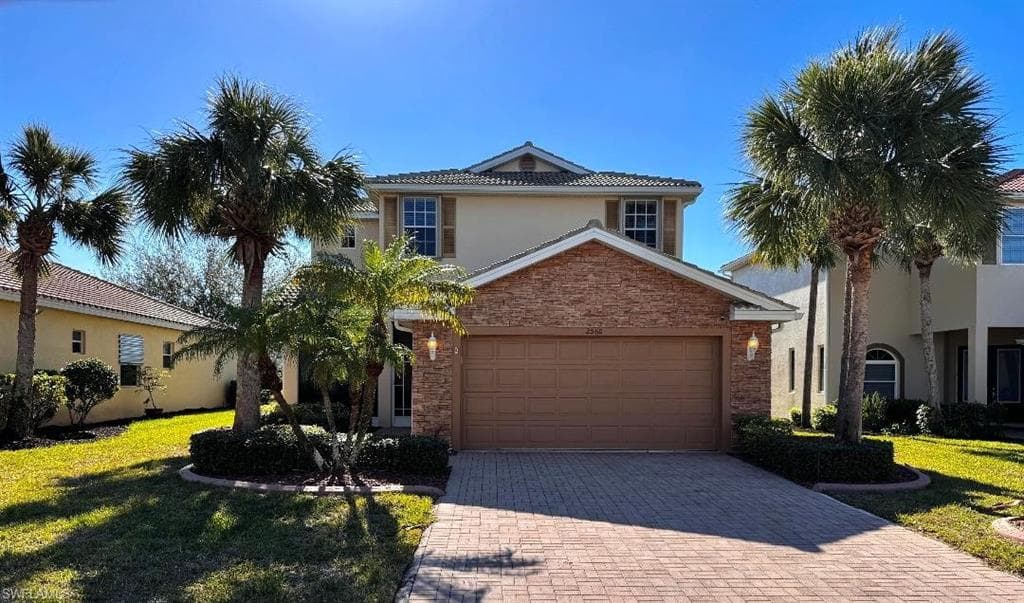2560 Keystone Lake Dr, Cape Coral