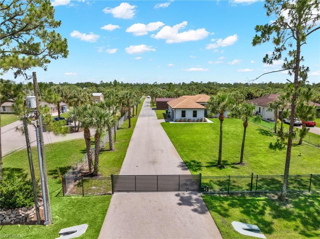 2759 18th Ave, Naples