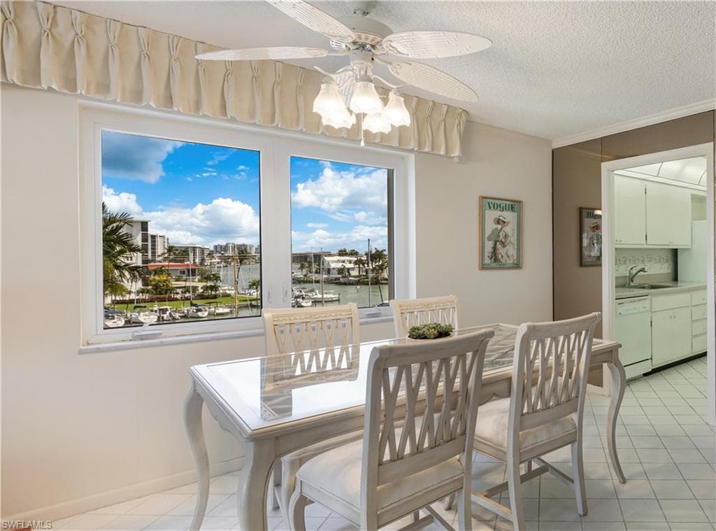 2150 Gulf Shore Blvd #411, Naples, photo 2
