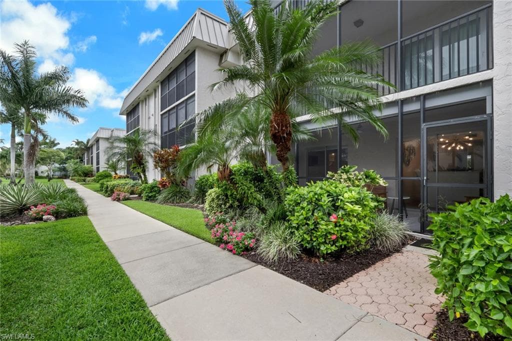 788 Park Shore Dr #e14, Naples