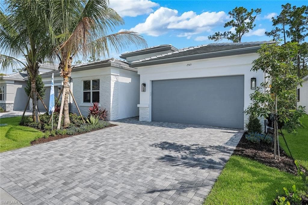 2565 Kingfisher Dr, Naples, photo 2