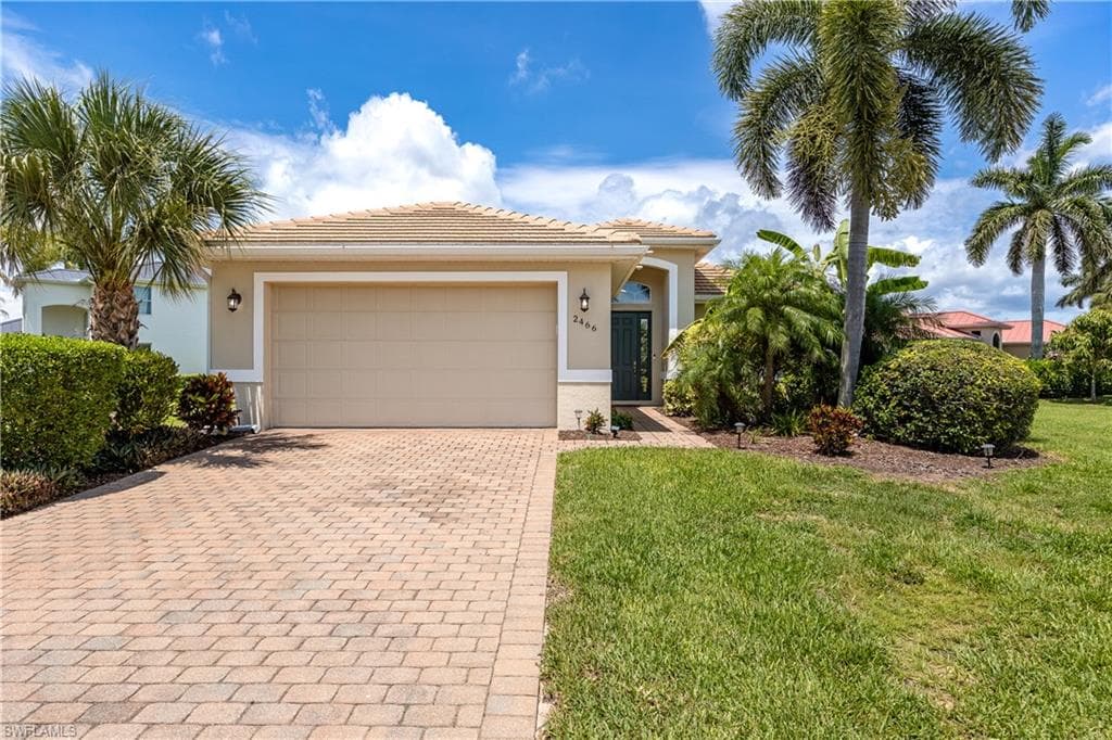 2466 Ashbury Cir, Cape Coral, photo 2