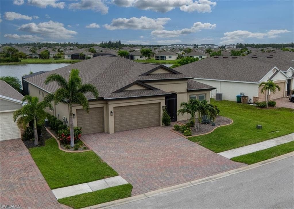 3271 Baravaldo Cir, Cape Coral, photo 2